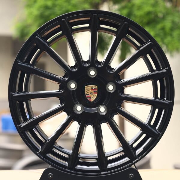 Porsche 911 wheels – Gloss Black 15-Spoke Double-Ring, front view