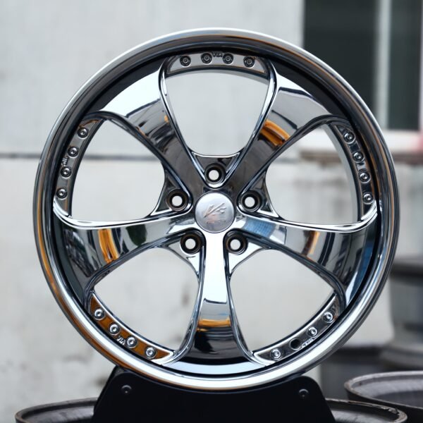 Porsche 911 wheels – Chrome Curved 5-Spoke, front view