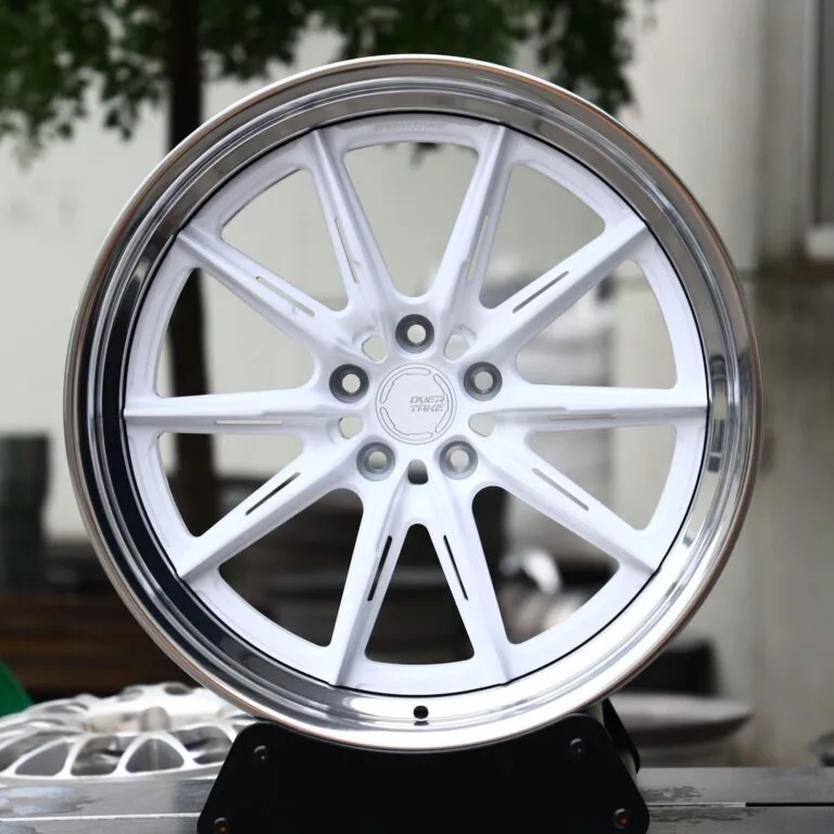 Porsche 911 wheels – Matte Silver 2-Piece Deep Lip, front view