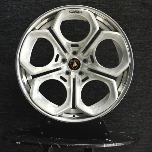 Lamborghini Huracan wheels – Matte Silver 2-Piece, front view