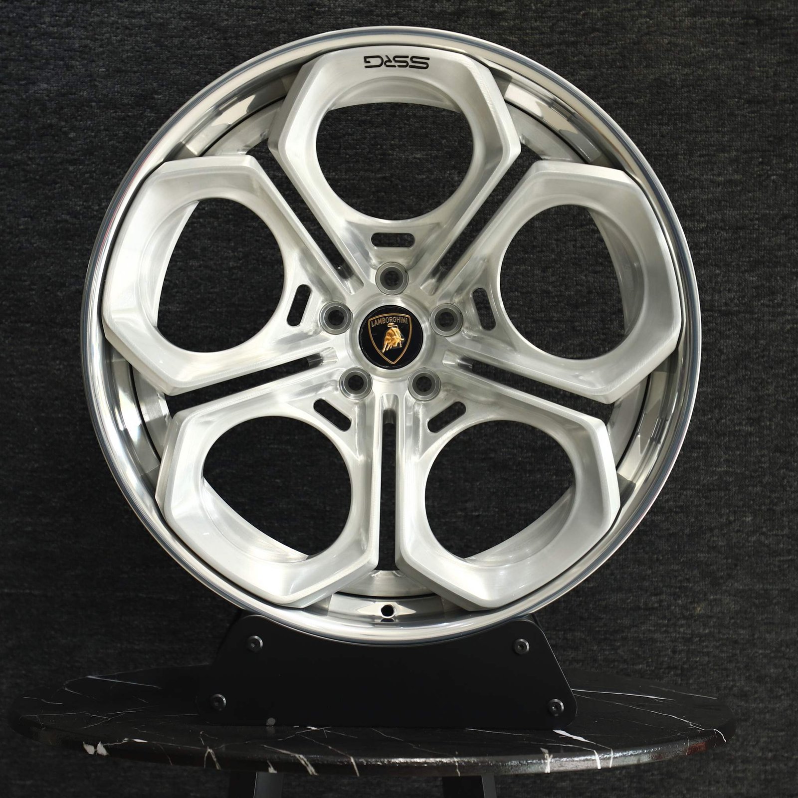 Lamborghini Huracan wheels – Matte Silver 2-Piece, front view