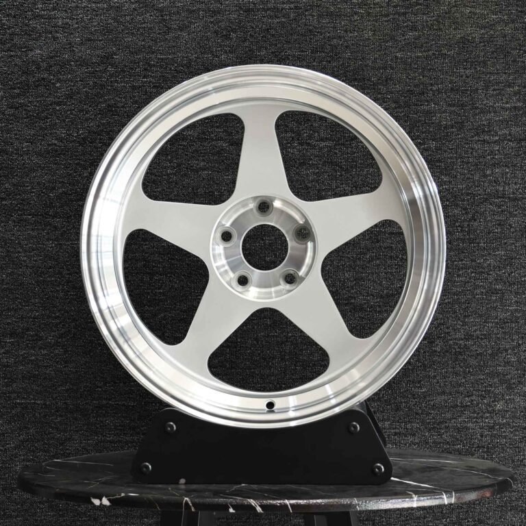 Porsche 911 wheels – Matte Silver 5-Spoke Deep Lip, front view