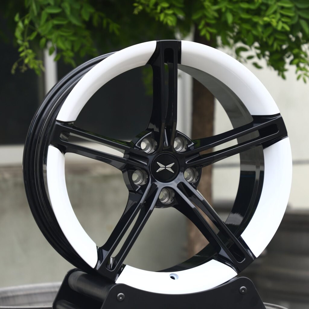 Porsche Panamera wheels – Matte Silver 5-Spoke, angled view