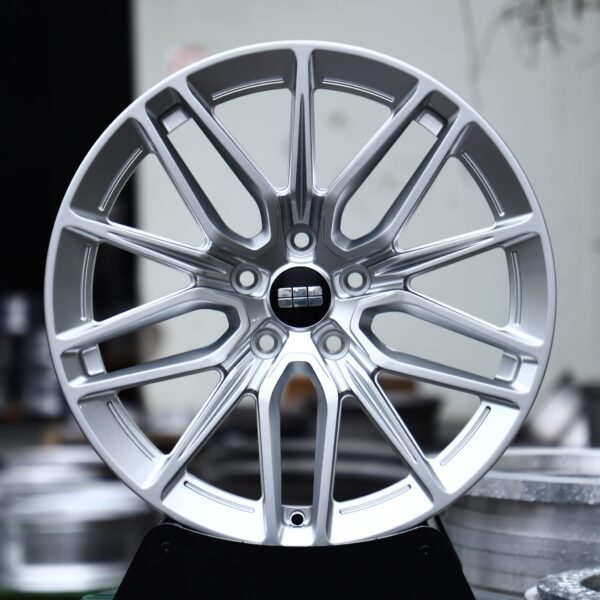 Toyota GR86 wheels – Brushed Silver 10 Y-Mesh, front view