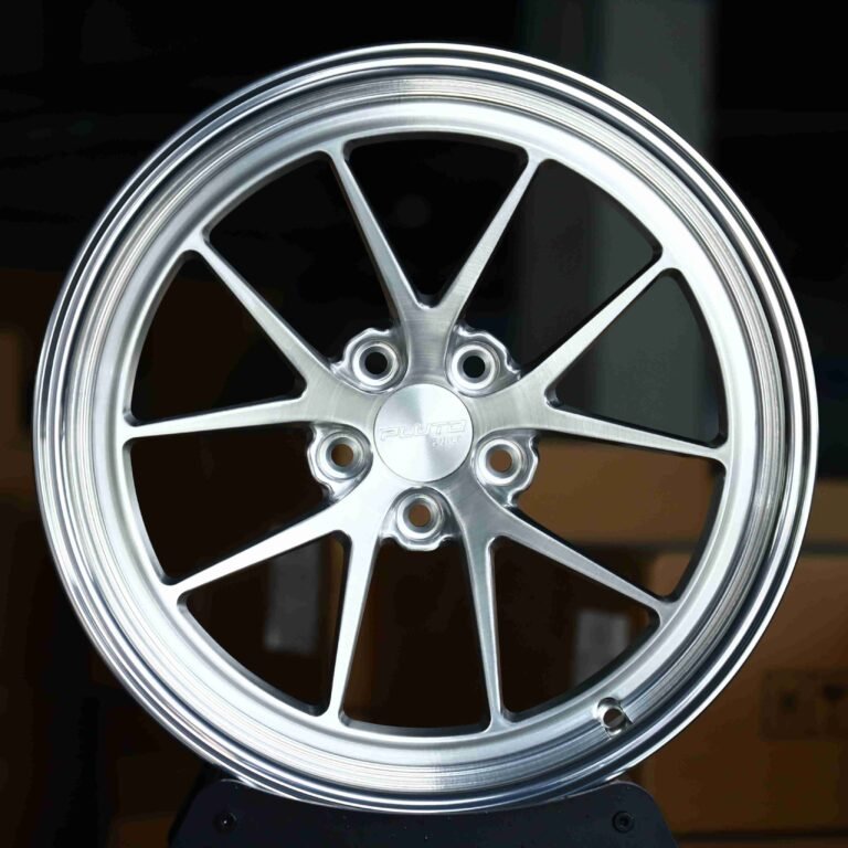Porsche 911 wheels – Matte Silver 5 Y-Spoke Deep Lip, front view