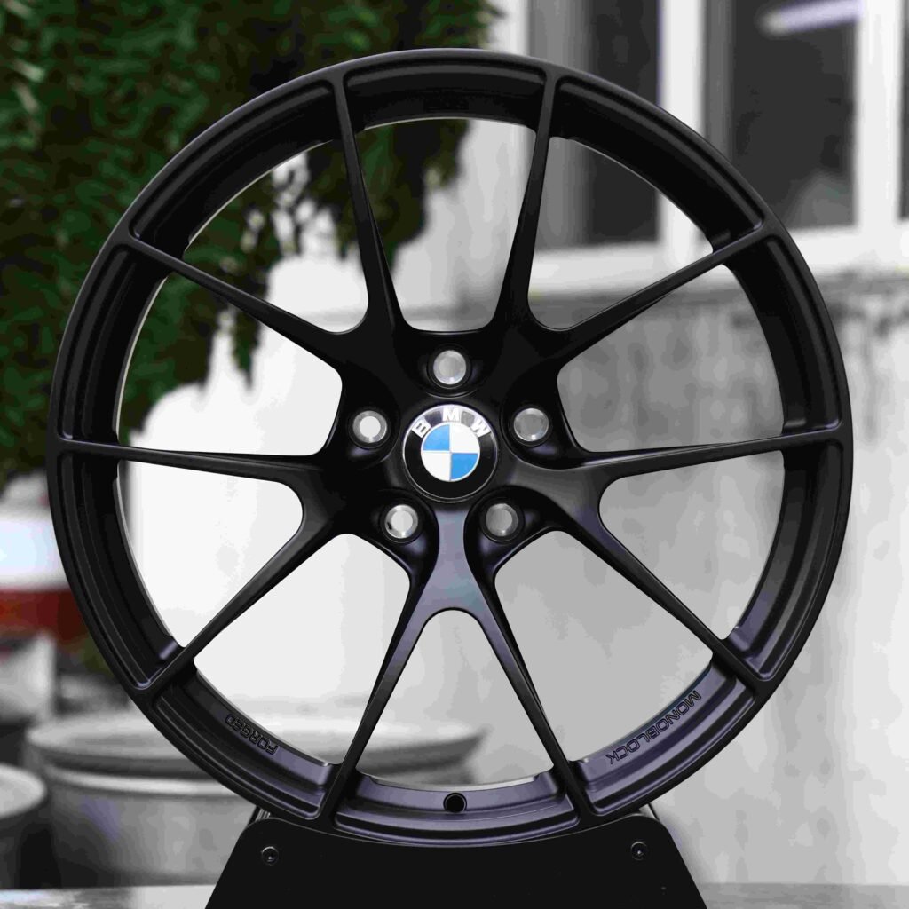Toyota GR86 wheels – Matte Silver 5 Y-Spoke, front view