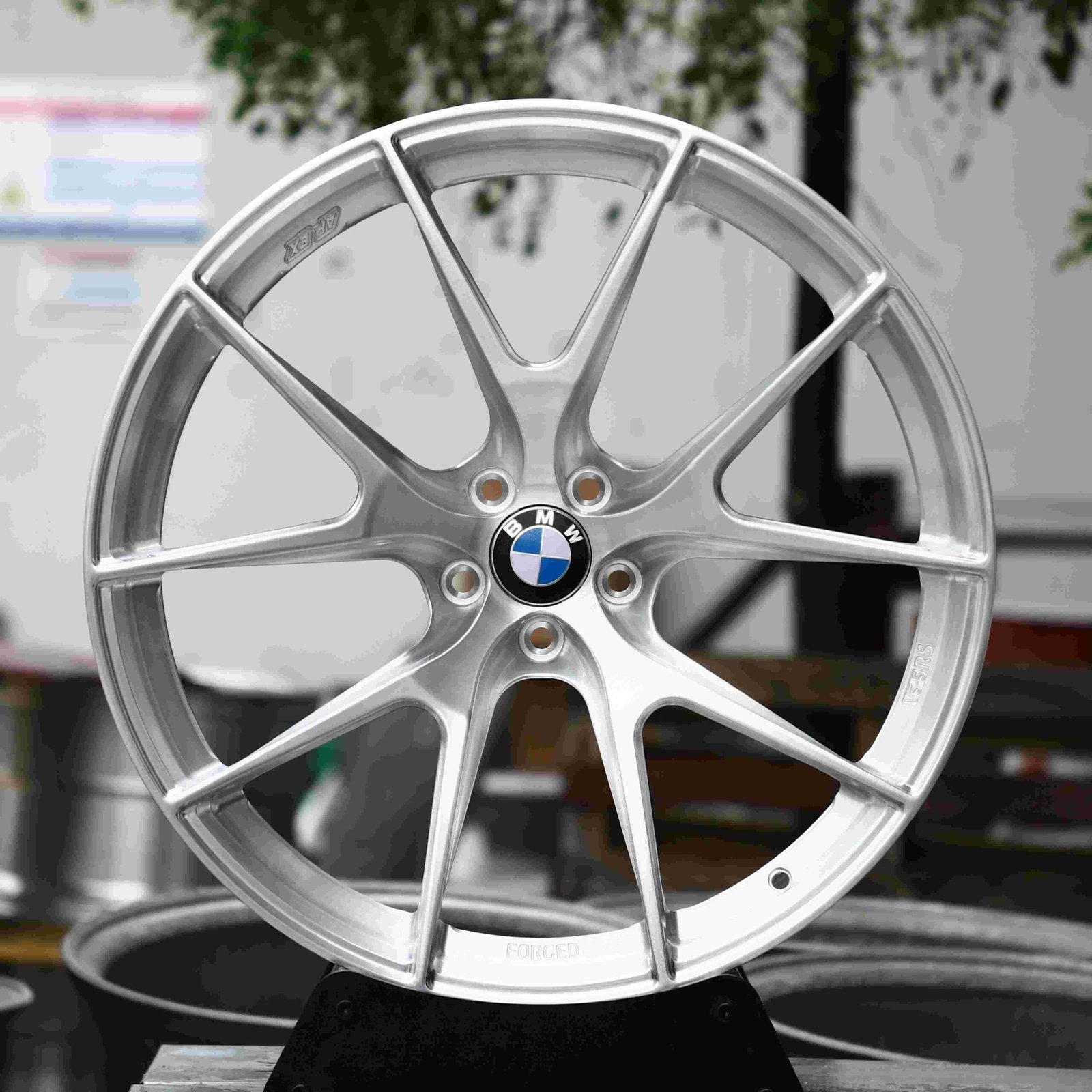 Toyota GR86 wheels – Matte Silver 5 Y-Spoke, front view