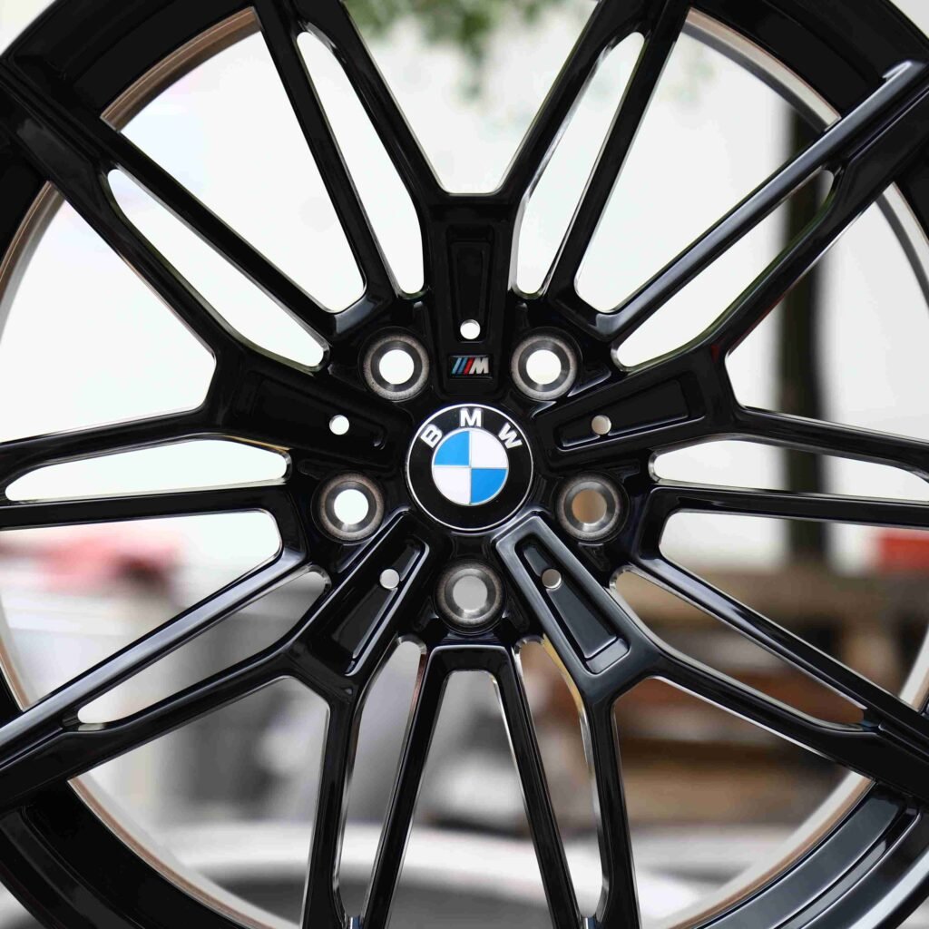 Audi A4 B9 wheels – Matte Silver 5 Y-Spoke (BMW OEM-Style), lip and barrel detail