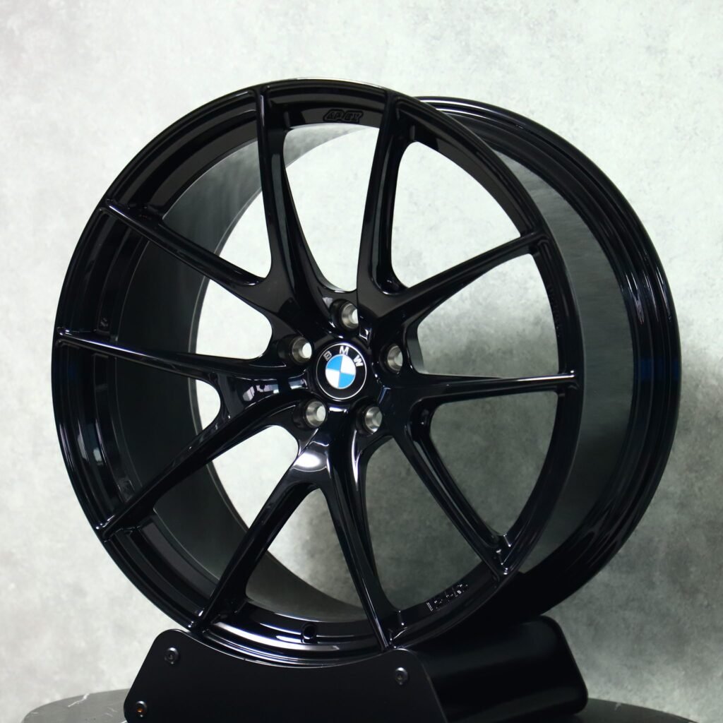 BMW M3 wheels – Matte Silver 5 Y-Spoke, front view
