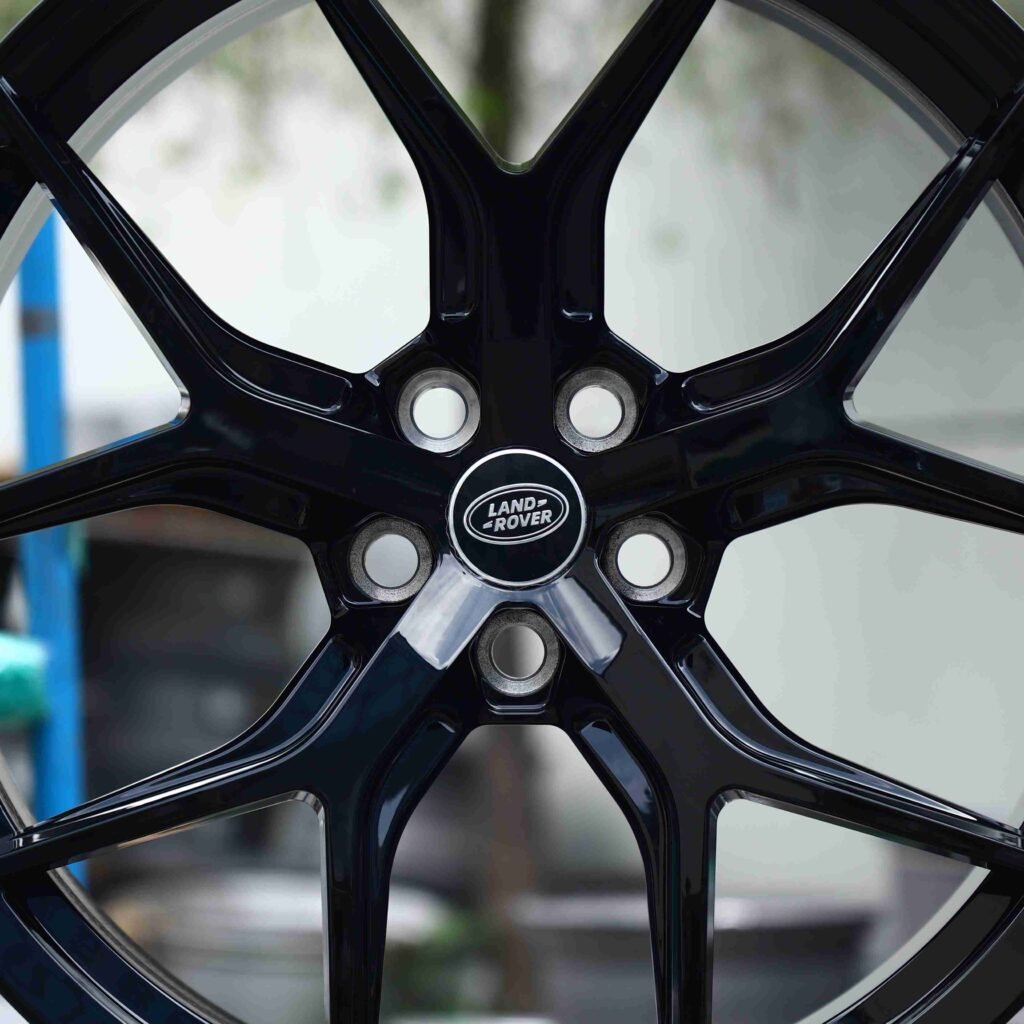 Matte Silver 5 Y-Spoke Forged Wheels - Land Rover Range Rover / Land Rover Defender Fitment (5-Lug) view 4