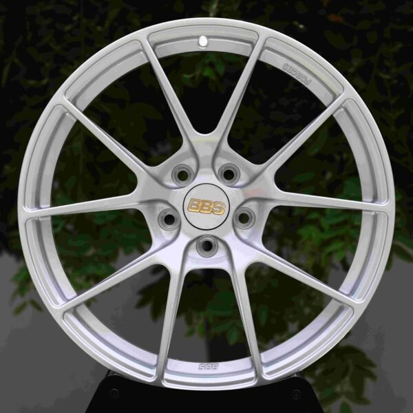 Toyota GR86 wheels – Matte Silver 5 Y-Spoke (BBS-Style), front view
