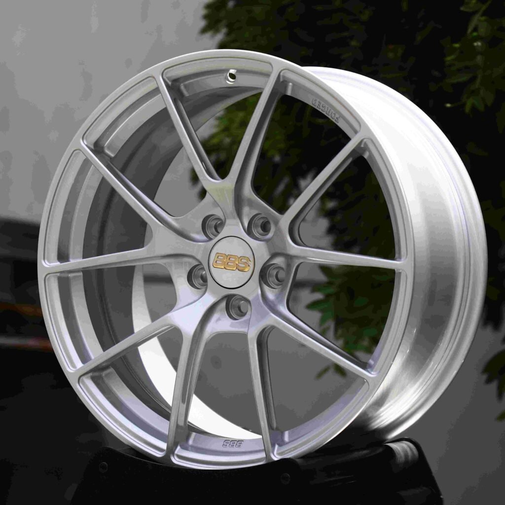 BMW 3 Series F30 wheels – Matte Silver 5 Y-Spoke, angled view