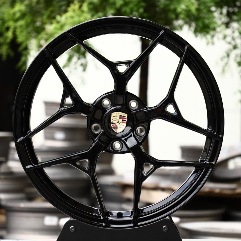 Porsche 911 wheels – Matte Silver 5 Y-Spoke, front view