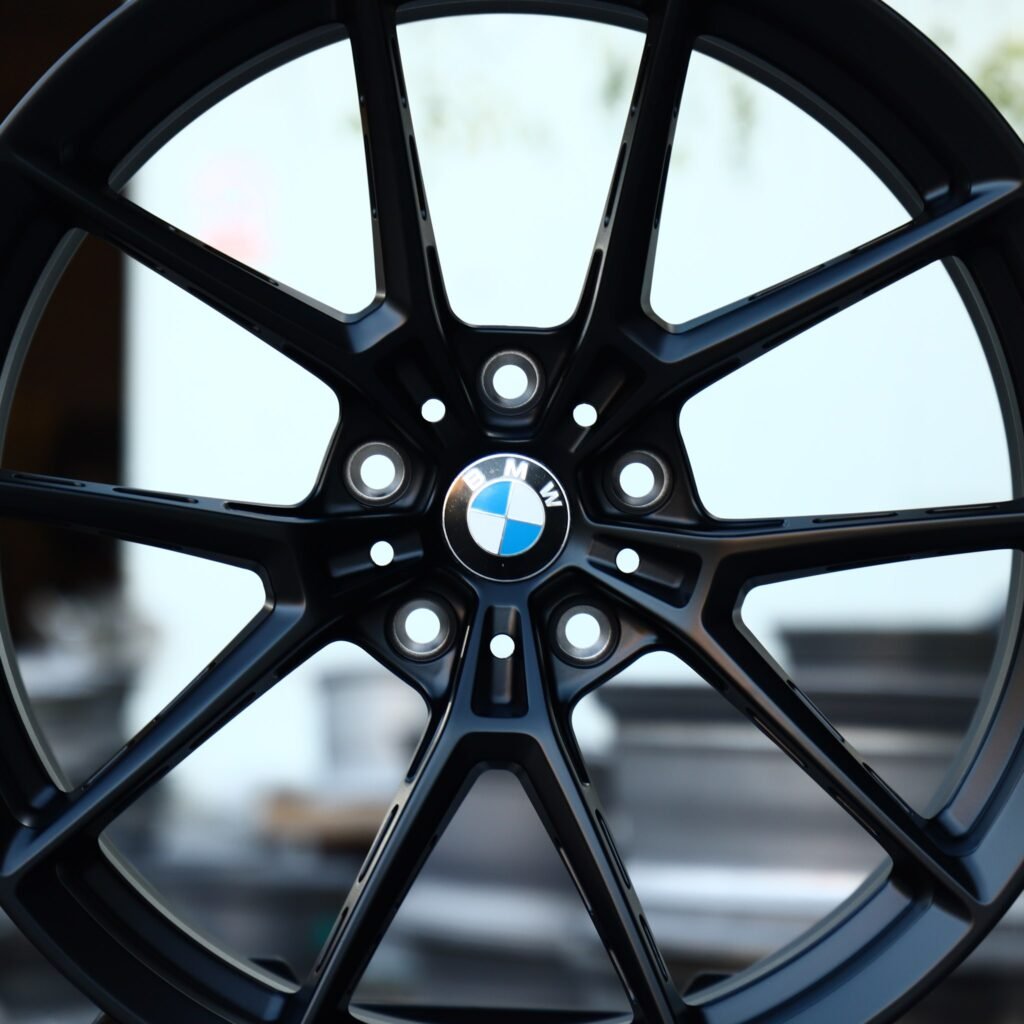 BMW M4 F82 wheels – Matte Silver 5 Y-Spoke Side-Milled (BMW Style 763M), lip and barrel detail