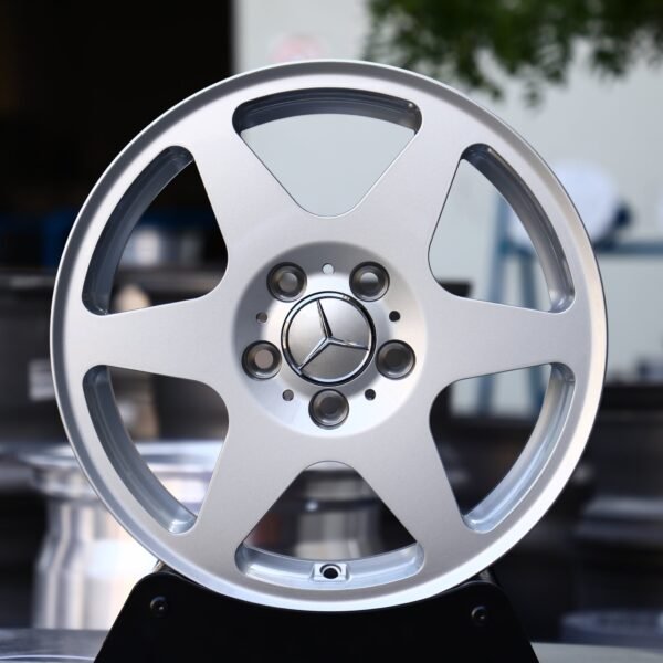 Mercedes-Benz E-Class wheels – Matte Silver 6-Spoke, front view