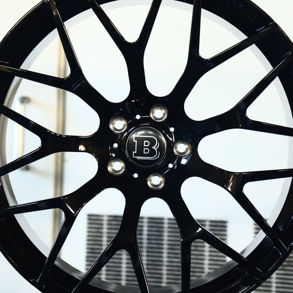 Lamborghini Huracan wheels – Matte Silver 9 Y-Spoke, lip and barrel detail