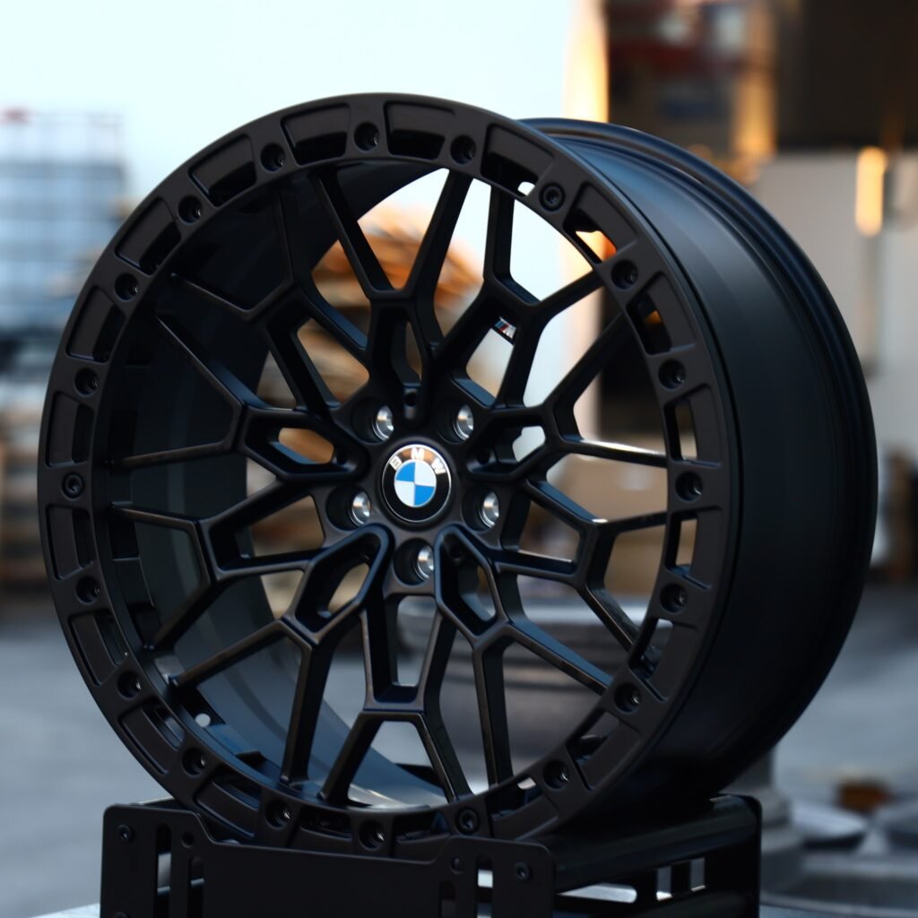 BMW M4 F82 wheels – Matte Silver Cut-Out Beadlock (BMW OEM-Style), angled view
