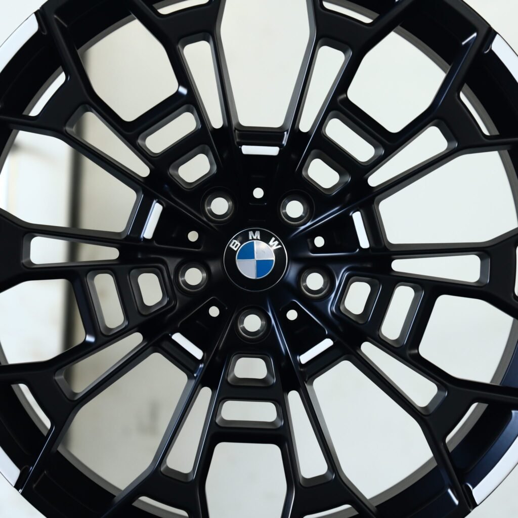 BMW M4 F82 wheels – Matte Silver Cut-Out, lip and barrel detail