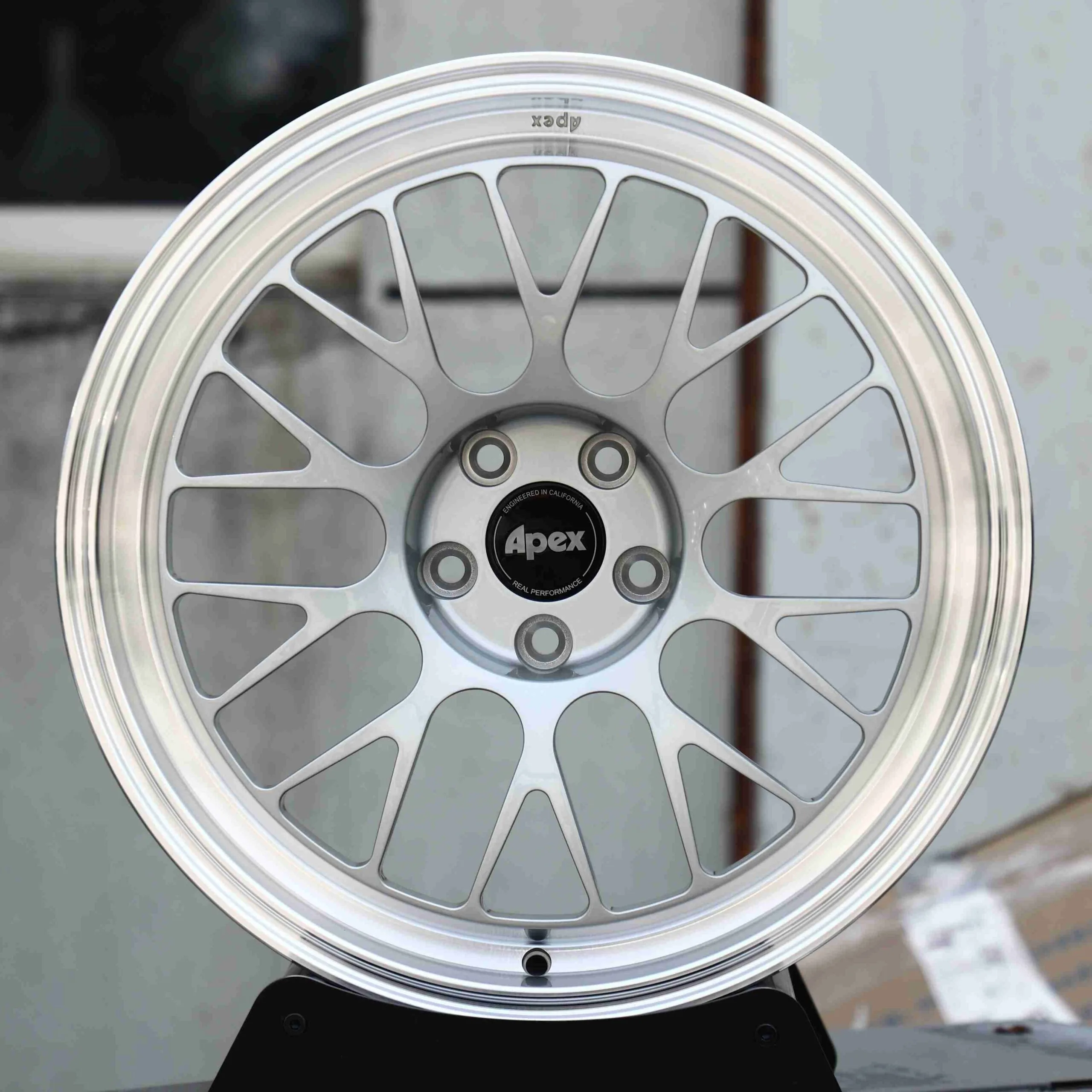 BMW M3 E46 wheels – Matte Silver Deep Lip (APEX-Style), front view