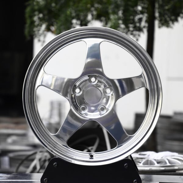 Porsche 911 wheels – Mirror Polished Curved 5-Spoke, front view