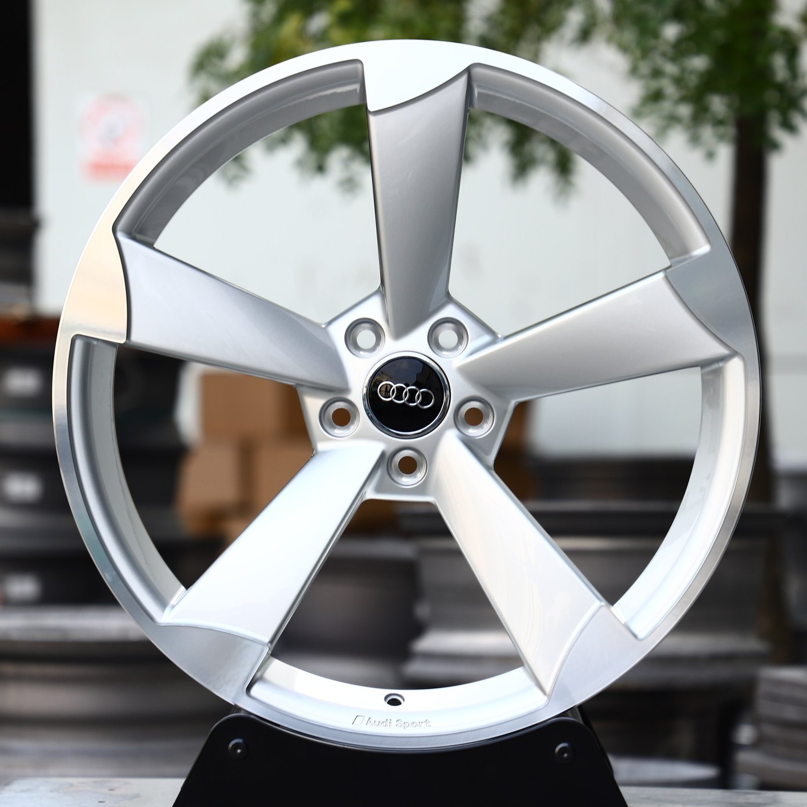 Audi A4 wheels – Matte Silver Directional Milled, front view