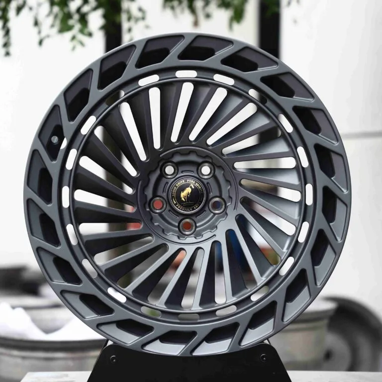 Ford Mustang S550 wheels – Gunmetal Swirl Turbine (Ford Mustang OEM-Style), front view