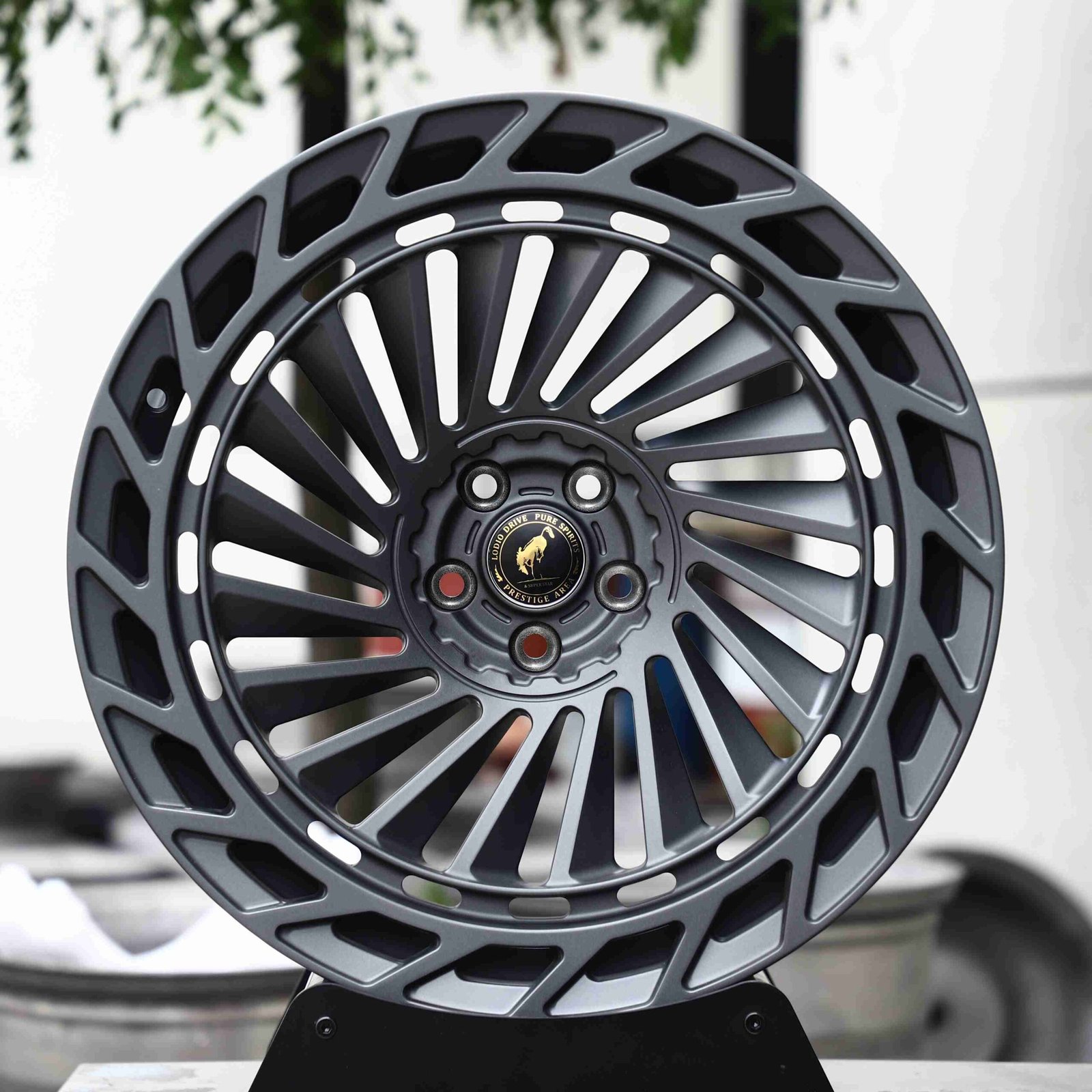 Ford Mustang S550 wheels – Matte Silver Directional Milled (Ford Mustang OEM-Style), front view