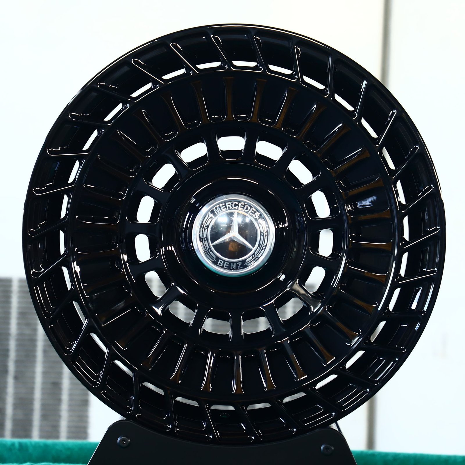 Mercedes-Benz E-Class wheels – Matte Silver Double-Ring Directional Milled, front view