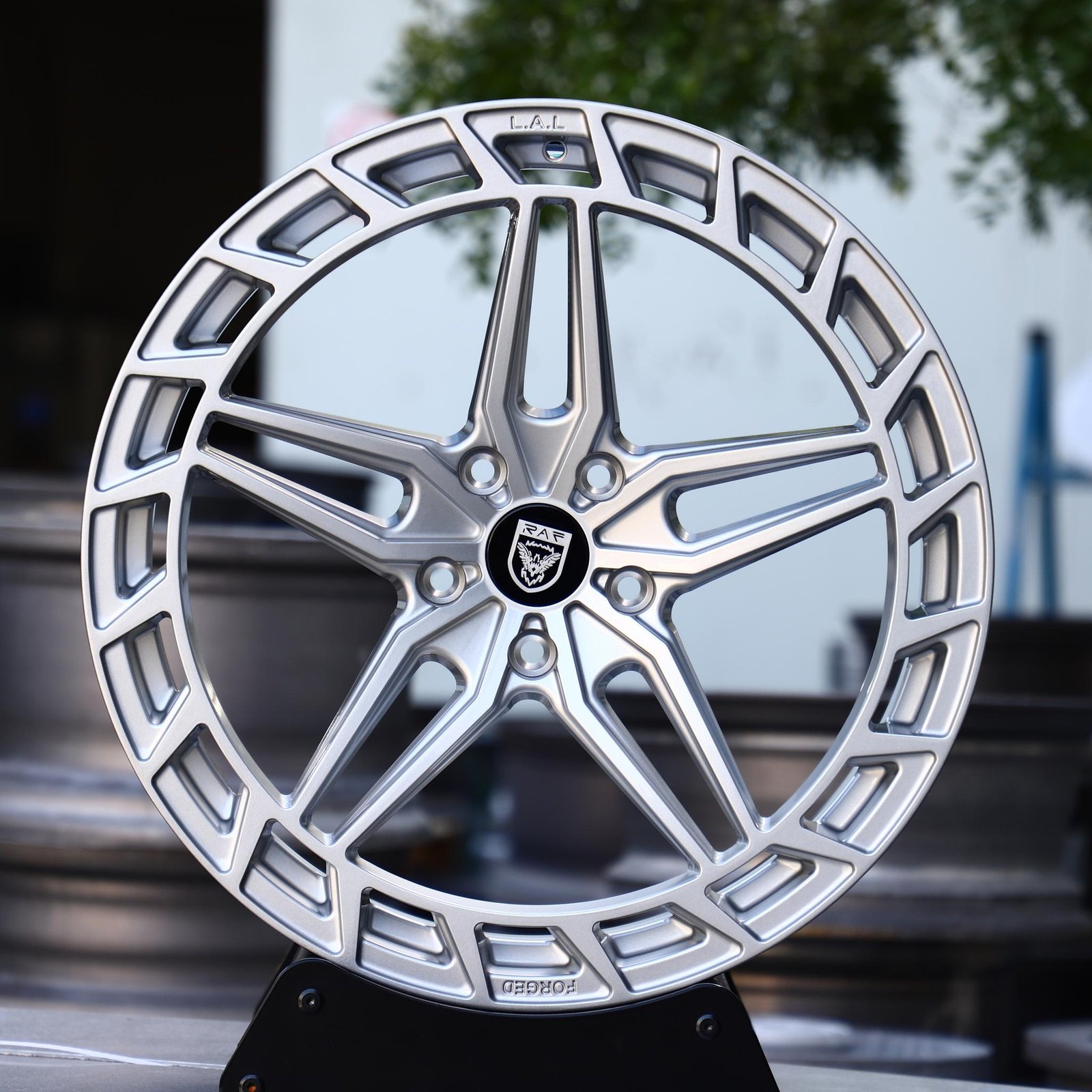 Porsche 911 wheels – Matte Silver Double-Ring Directional Milled, front view