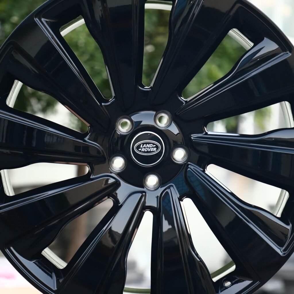 BMW M3 F80 wheels – Matte Silver Fan Spoke Directional Milled, lip and barrel detail