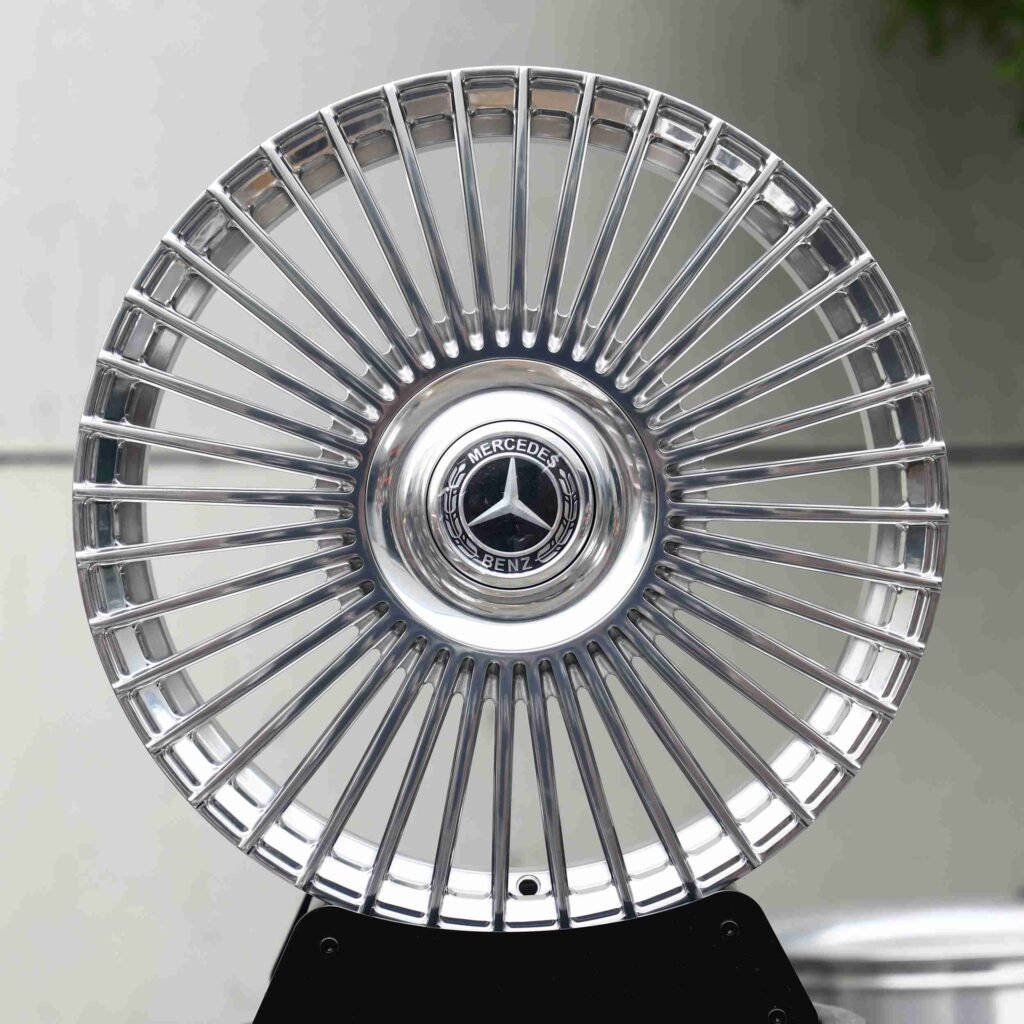 Mercedes-Benz E-Class wheels – Matte Silver, front view