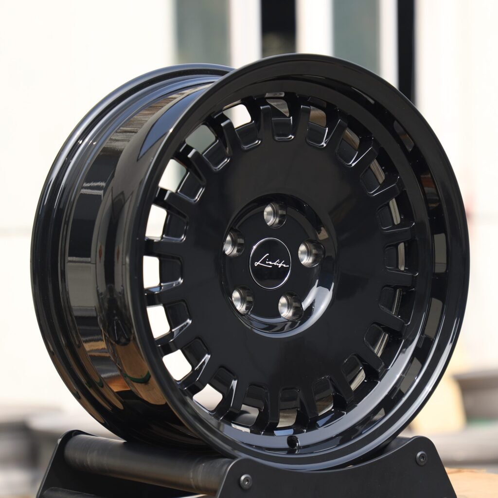 Matte Silver Full-Face Deep Lip Off-Road Forged Wheels - Land Rover Range Rover / Toyota Land Cruiser Fitment (5-Lug) view 3