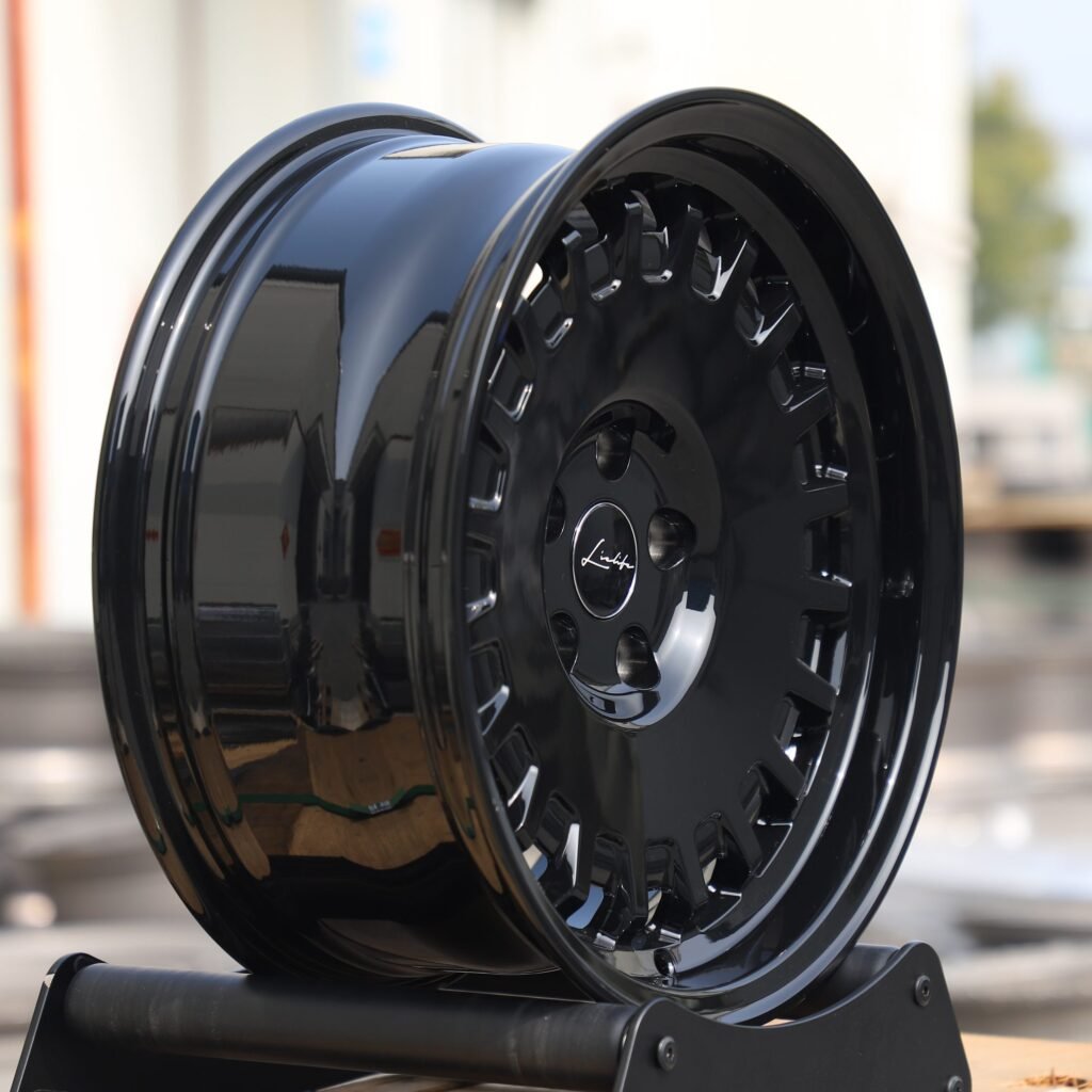 Matte Silver Full-Face Deep Lip Off-Road Forged Wheels - Land Rover Range Rover / Toyota Land Cruiser Fitment (5-Lug) view 4