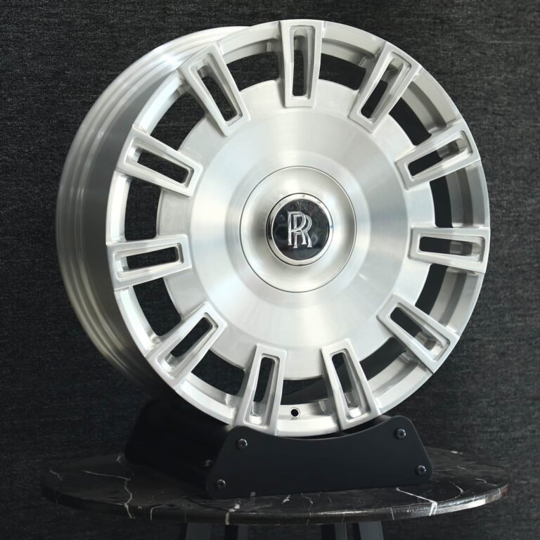Rolls-Royce Ghost wheels – Matte Silver Full-Face, front view