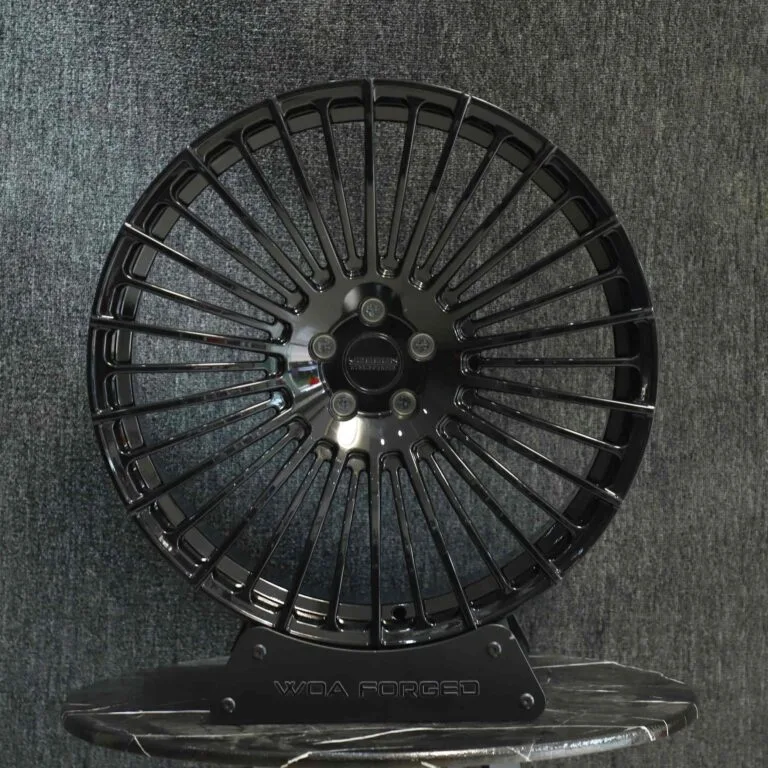 Audi A6 wheels – Matte Silver Multi-Spoke (Vossen-Style), front view