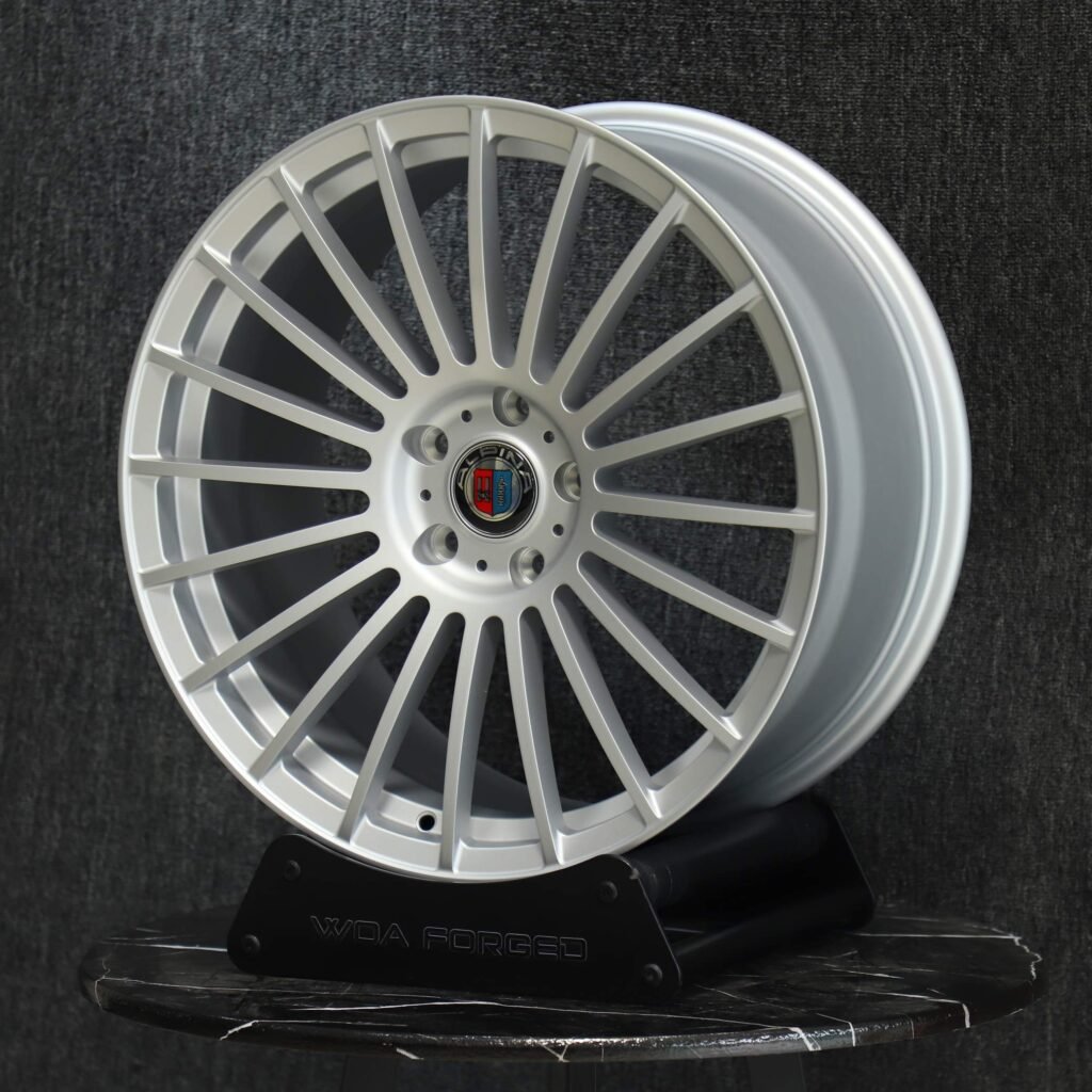 Alpina-Style Gloss White 20-Spoke Forged Wheels – BMW M3 G80 / M4 G82, 5x112 bolt pattern, side view
