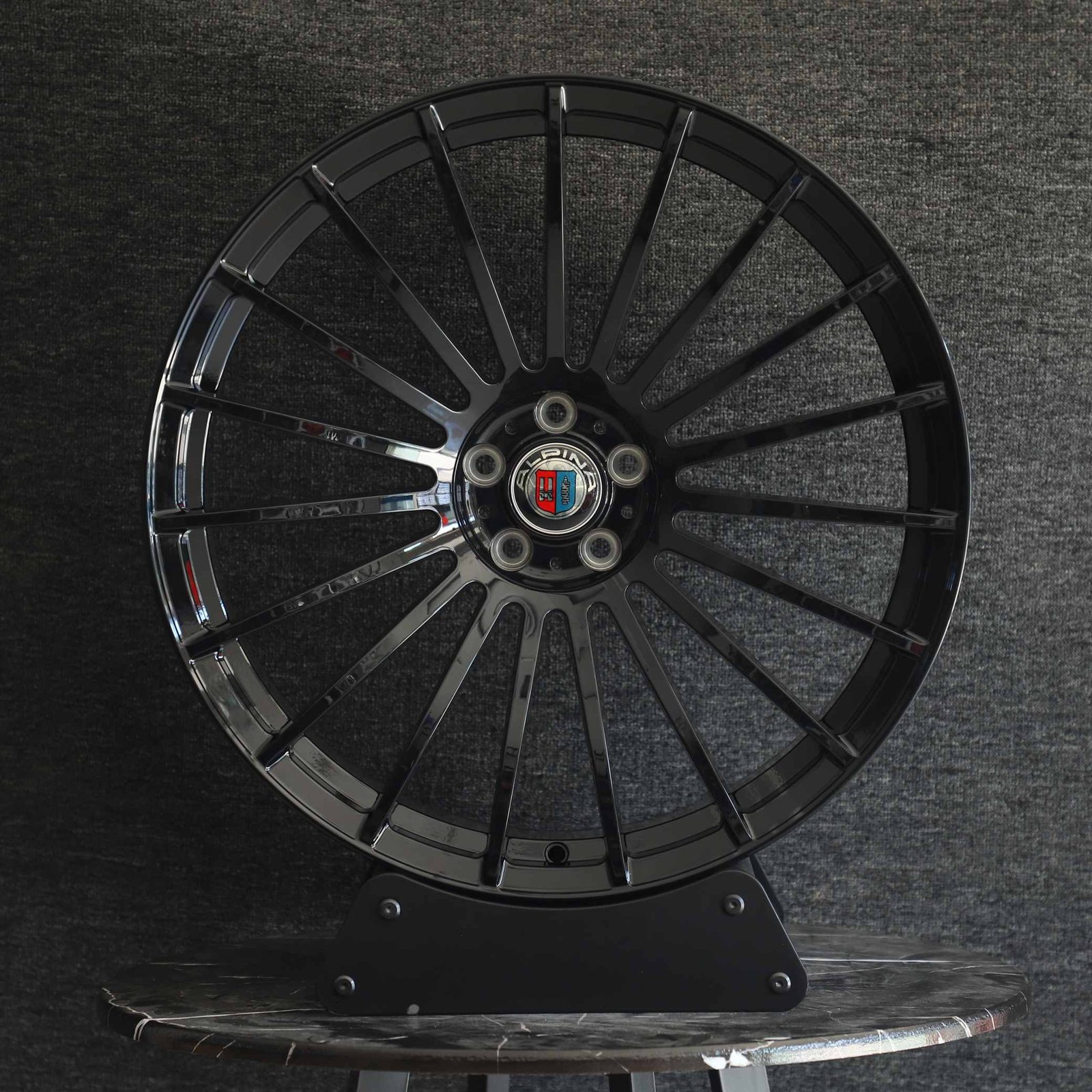 Audi A6 wheels – Matte Silver Multi-Spoke, front view