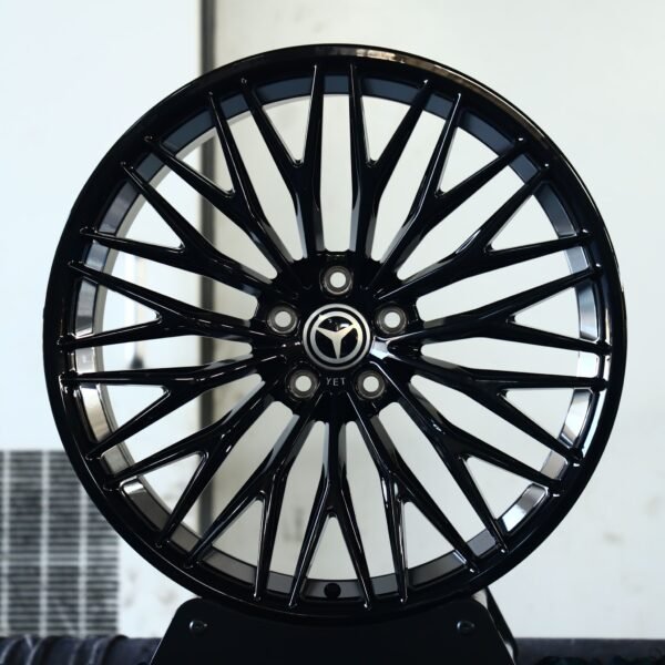 Mercedes-Benz E-Class wheels – Gloss Black Cross-Spoke Mesh (Mercedes-Benz OEM-Style), front view
