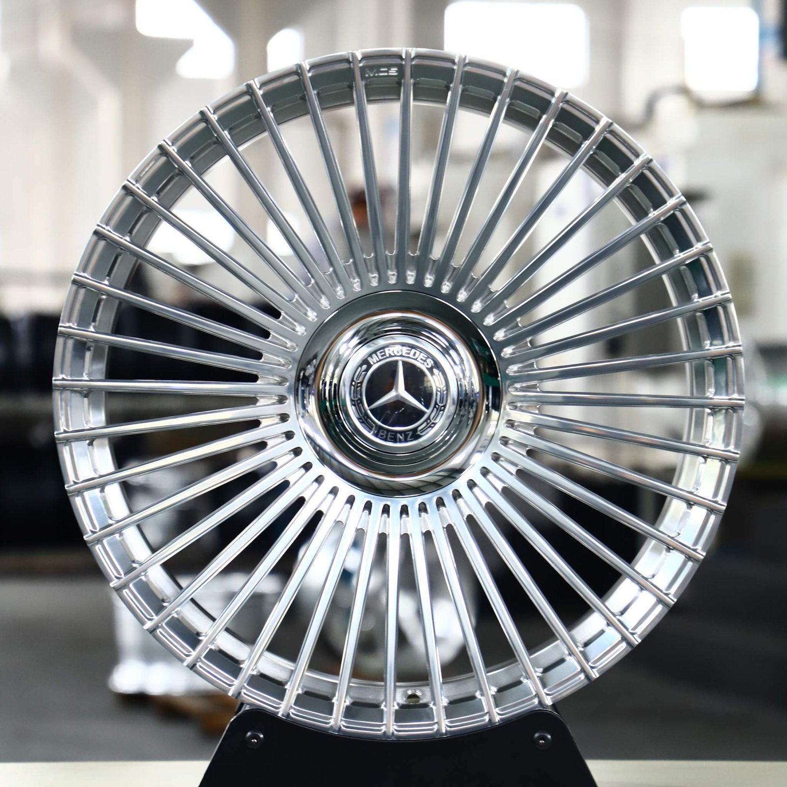 Mercedes-Benz E-Class wheels – Matte Silver Multi-Spoke, front view