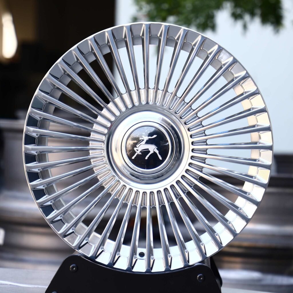 Porsche 911 wheels – Matte Silver Multi-Spoke, front view