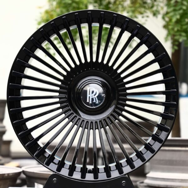 Rolls-Royce Ghost wheels – Gloss Black Multi-Spoke Turbine (Rolls-Royce OEM-Style), front view