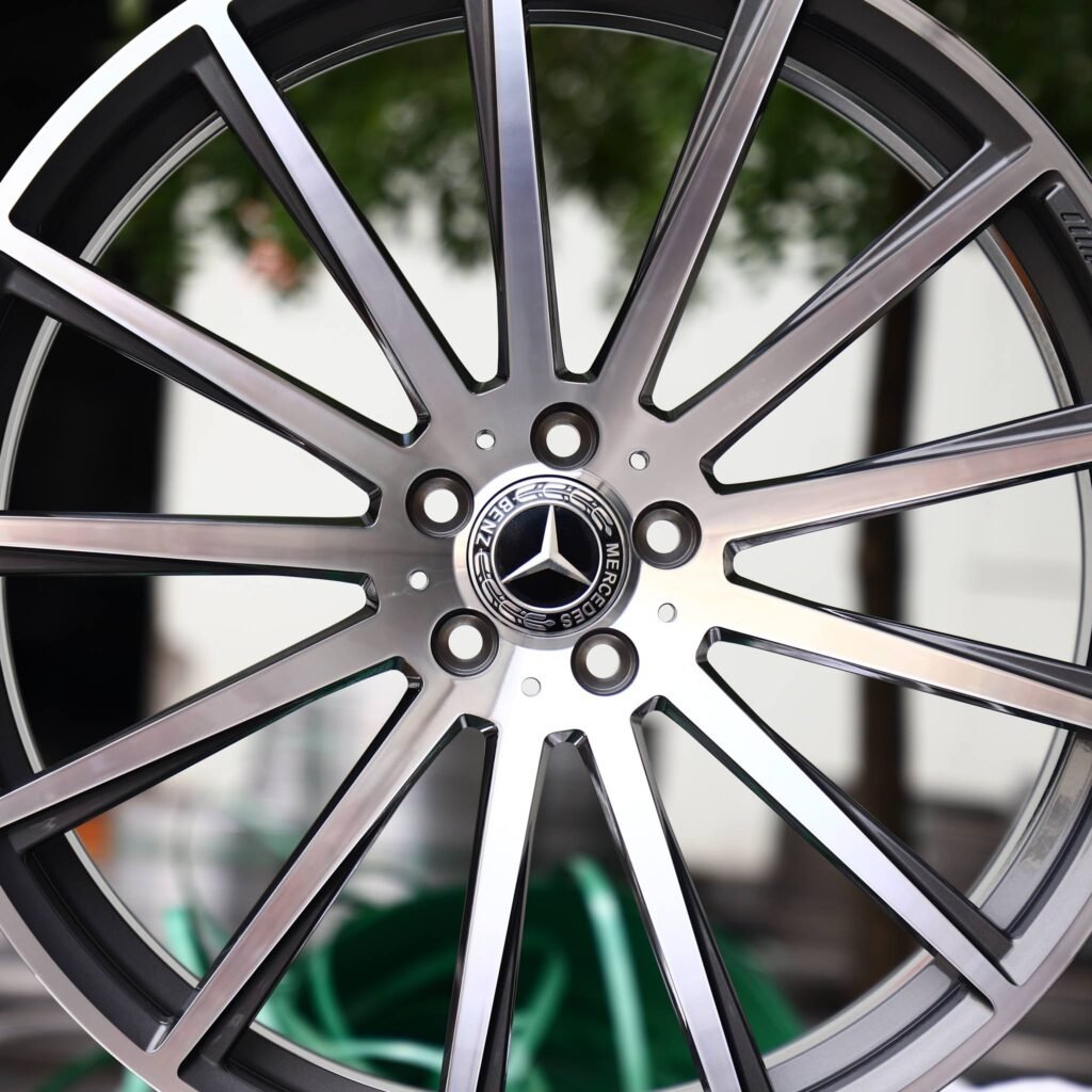 Mercedes-Benz C-Class W206 wheels – Matte Silver Multi-Spoke Machined Face, lip and barrel detail