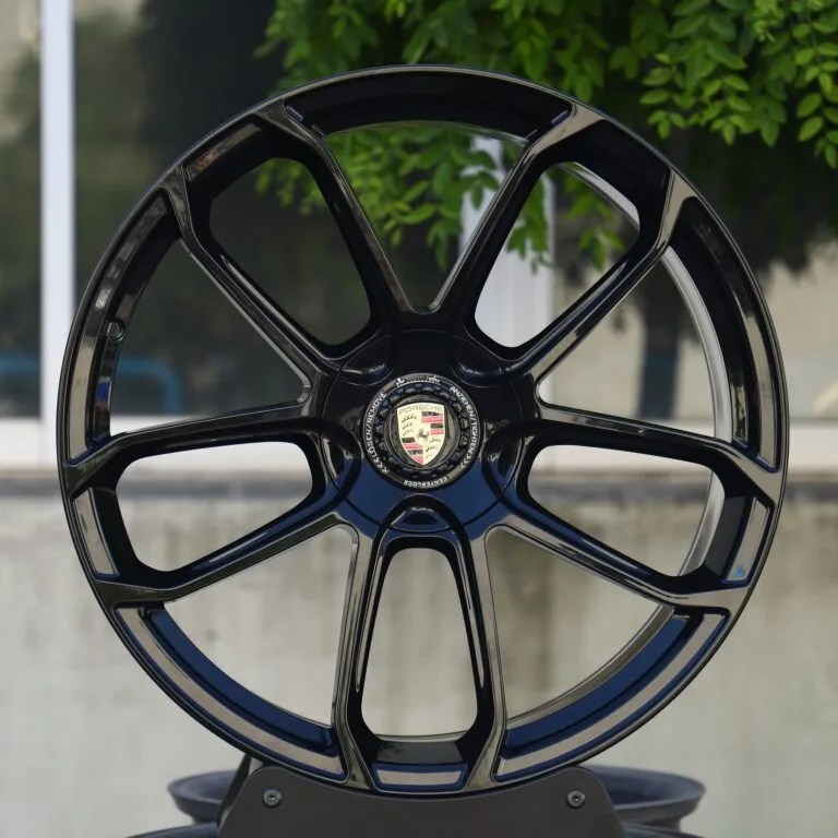 Porsche 911 wheels – Matte Silver Petal (Porsche OEM-Style), front view