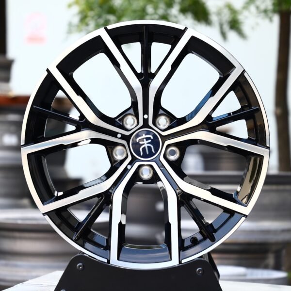 Ferrari 488 wheels – Black / Machined 10 Y-Spoke, front view