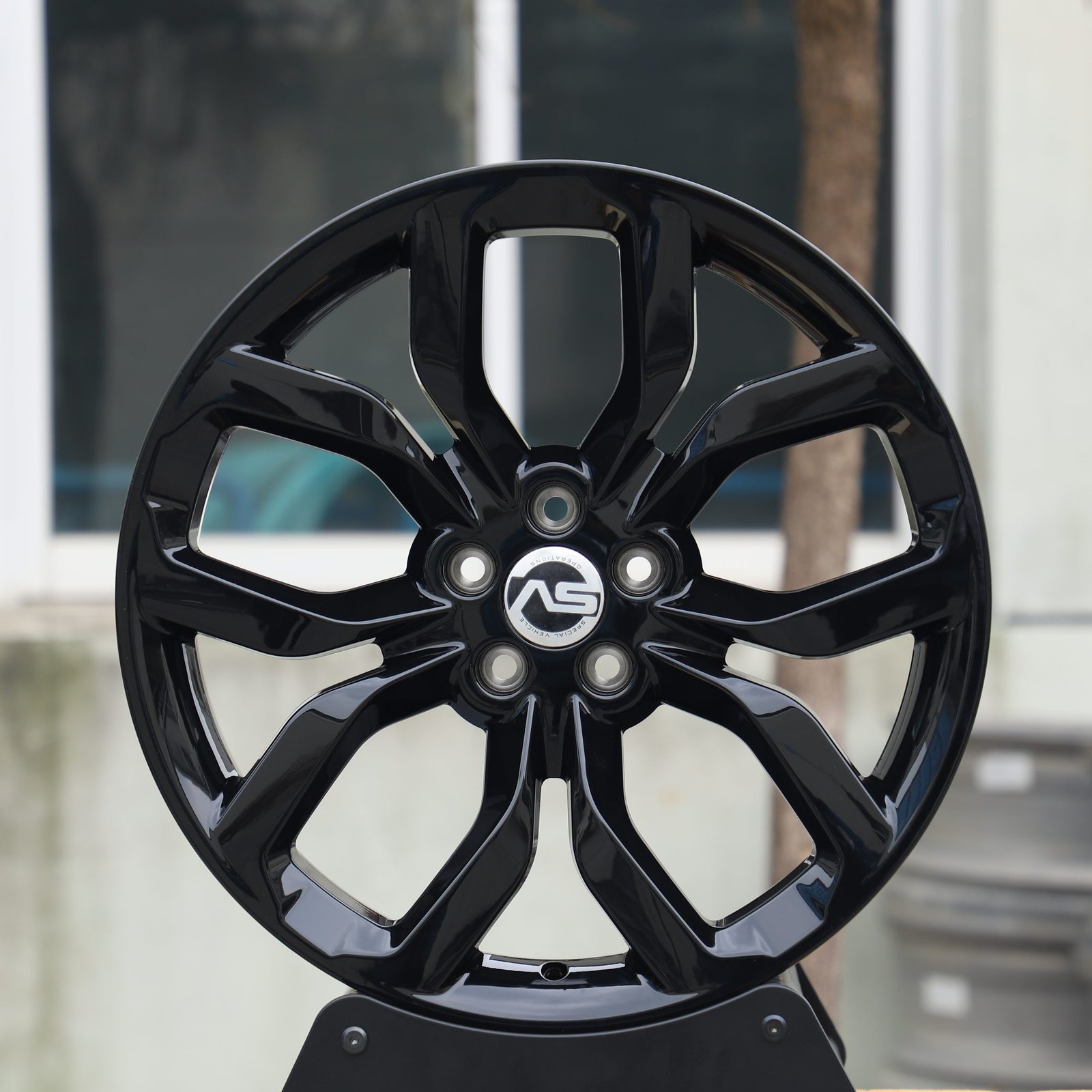 Audi A6 wheels – Matte Silver Petal-Spoke, front view