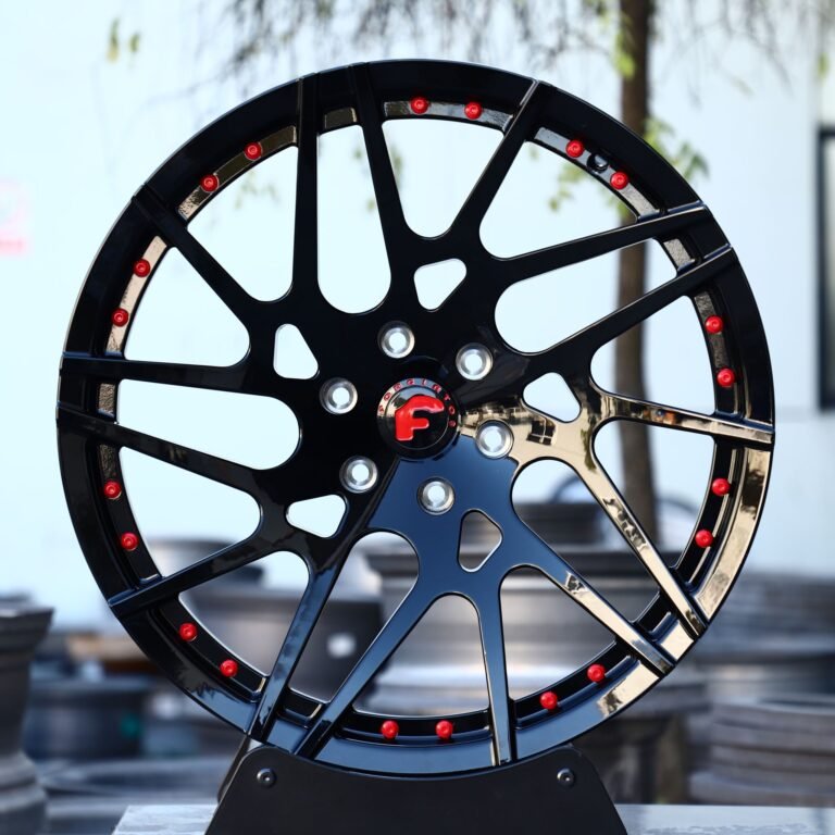 Toyota 4Runner wheels – Matte Silver Riveted, front view