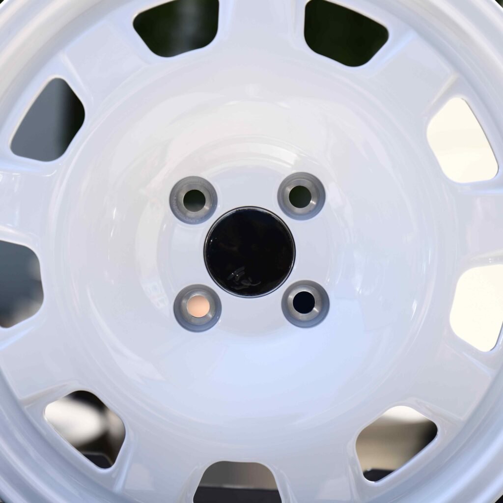 Ford Mustang S550 wheels – Matte Silver Semi-Full-Face, lip and barrel detail