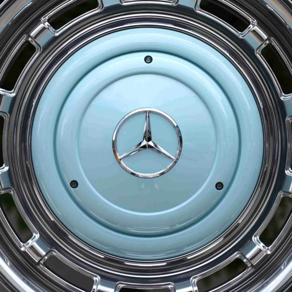 Audi Q7 wheels – Matte Silver Semi-Full-Face, lip and barrel detail