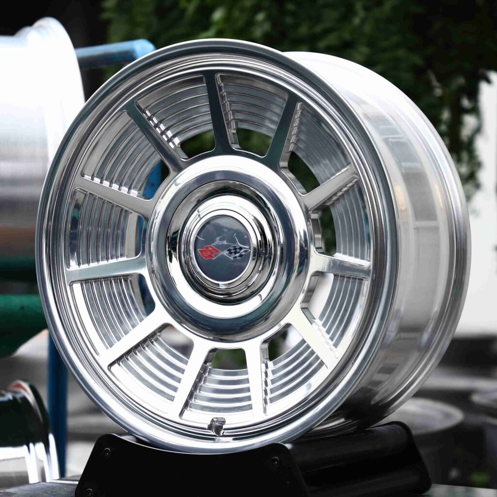 Chevrolet Camaro 5th Gen wheels – Matte Silver Semi-Full-Face (Corvette OEM-Style), angled view
