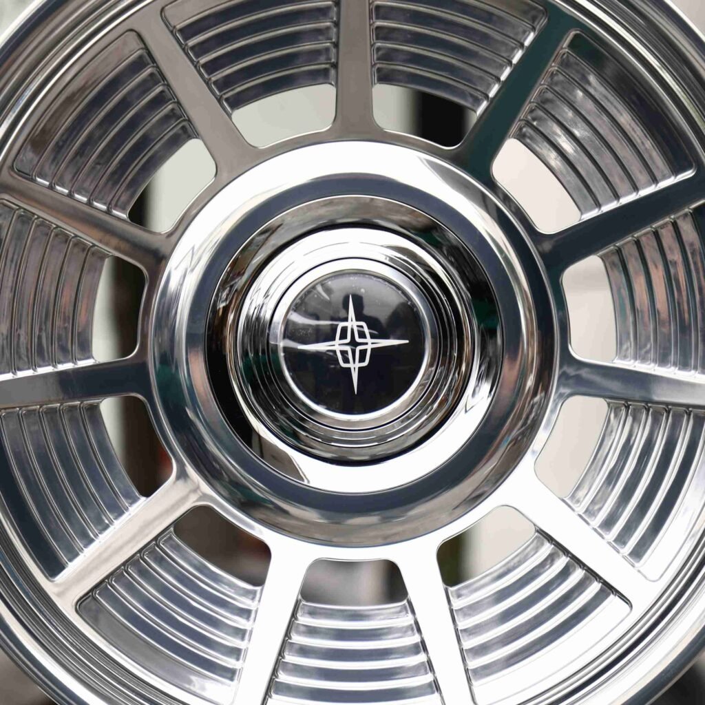 Mercedes-Benz E-Class W213 wheels – Matte Silver Semi-Full-Face (Lincoln OEM-Style), lip and barrel detail